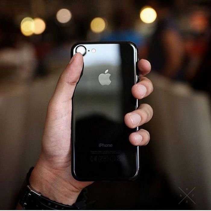 Оригинальный iPHONE 7 Jet Black 128gb В подарок чехол.