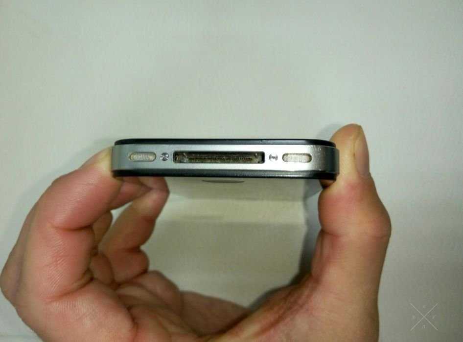 Продам Iphone 4s (16GB Black)