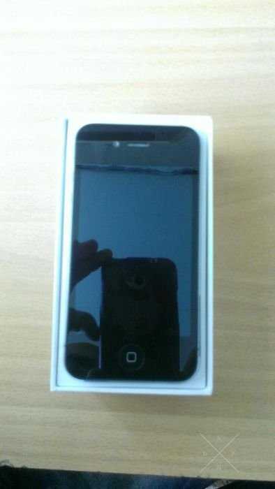 Продам iPhone 4