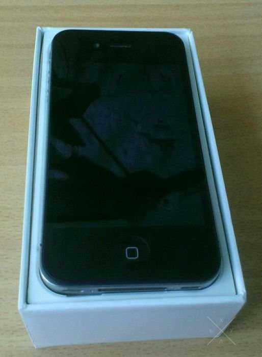 Продам iPhone 4