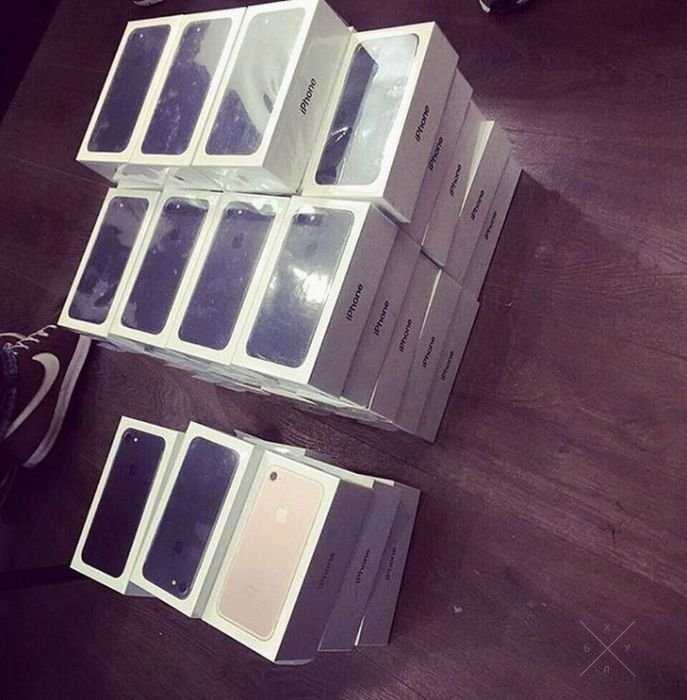 Оригинальный iPHONE 7 Black 128gb +Чехол