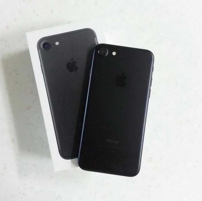 Оригинальный iPHONE 7 Black 128gb +Чехол