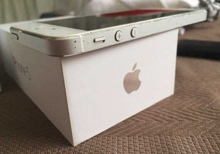 Продам Iphone 5 16Gb