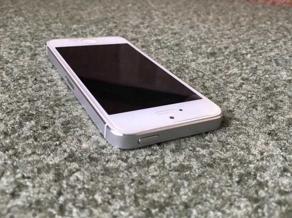 Продам iPhone