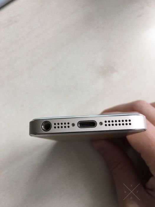 Apple iPhone 5s 16 gb Gold