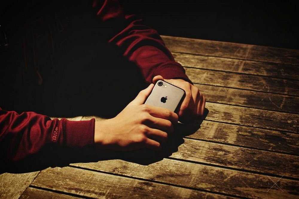 Оригинальный iPhone 7 Black 128gb Год гарантии от магазина.