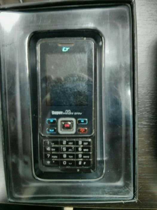 Продам двухстандартный телефон T818i