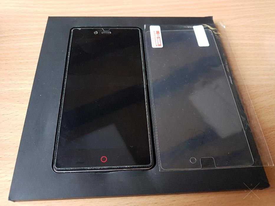 Смартфон ZTE nubia Z9 mini