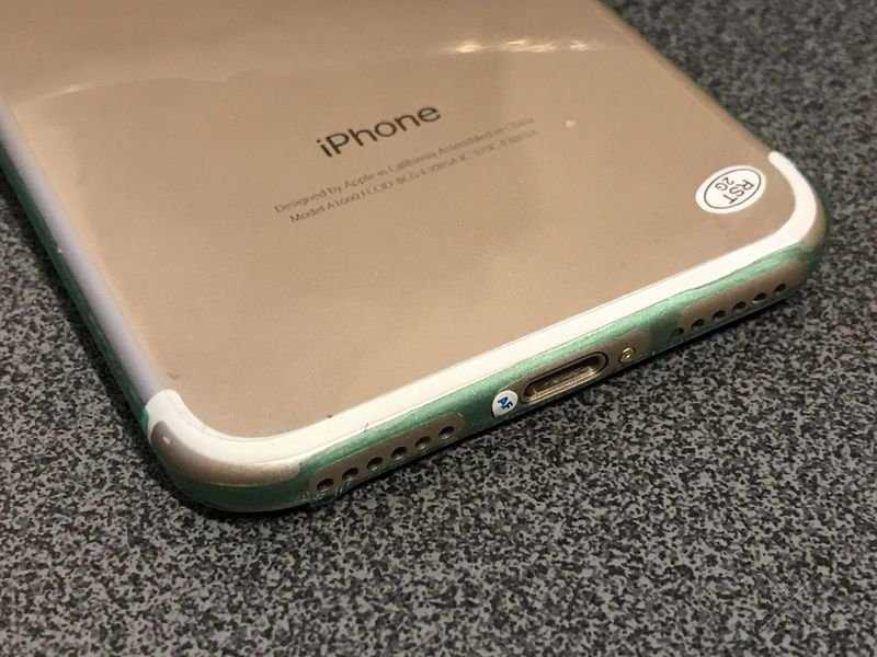 Хит продаж ! Копия iPhone 7 в металическом моноблоке .8 мп , 4 ядра.