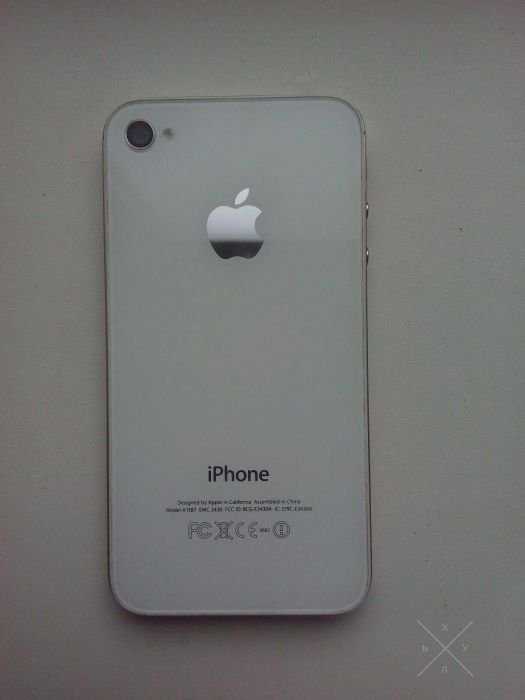 Iphone 4S white 64Gb с коробкой без wi-fi