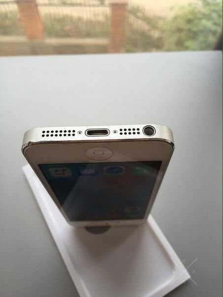 Продам Iphone 5 16gb неверлок