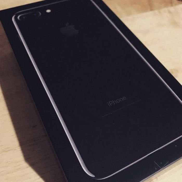 Новый! Черный айфон IPHONE 7 Plus Jet Black 128gb Год гарантии.