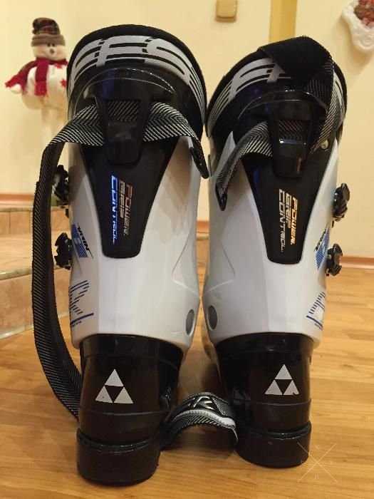 Продам мужские лыжи и ботинки Fischer