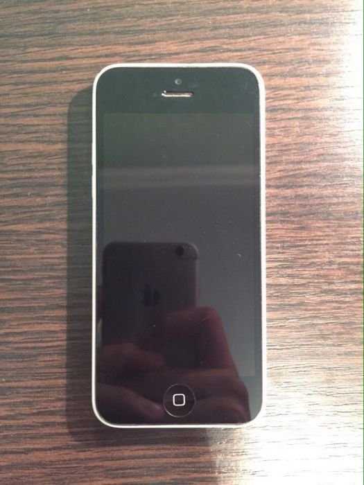 iPhone 5c 16gb или обмен на ноутбук с моей доплатой