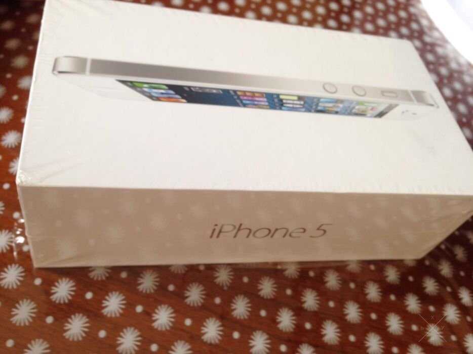 Продаётся iPhone 5 (айфон 5)