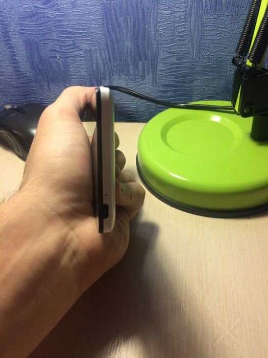 Продам ZTE Red Bull V5