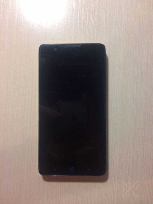 Продам ZTE Red Bull V5