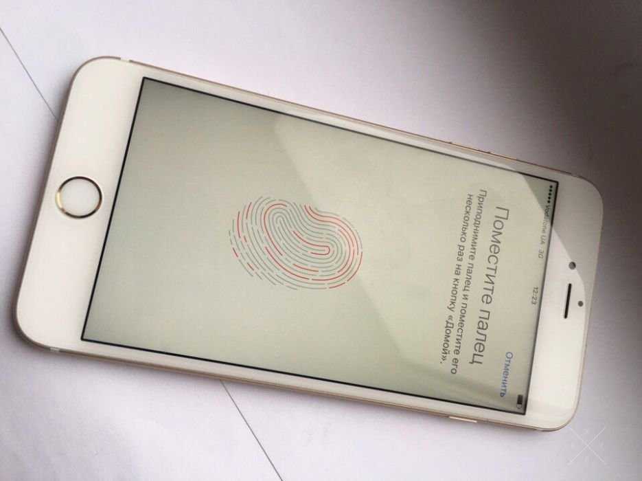 iPhone 6s Plus gold как новый модно на подарок.