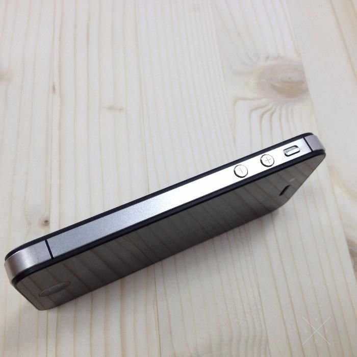 Продам Iphone 4s, память 16gb, черного цвета, оригинал