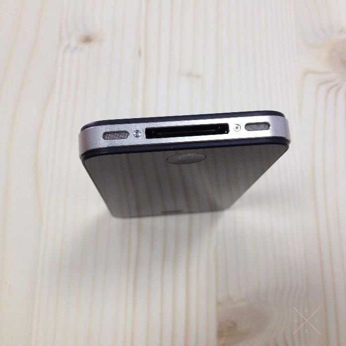 Продам Iphone 4s, память 16gb, черного цвета, оригинал
