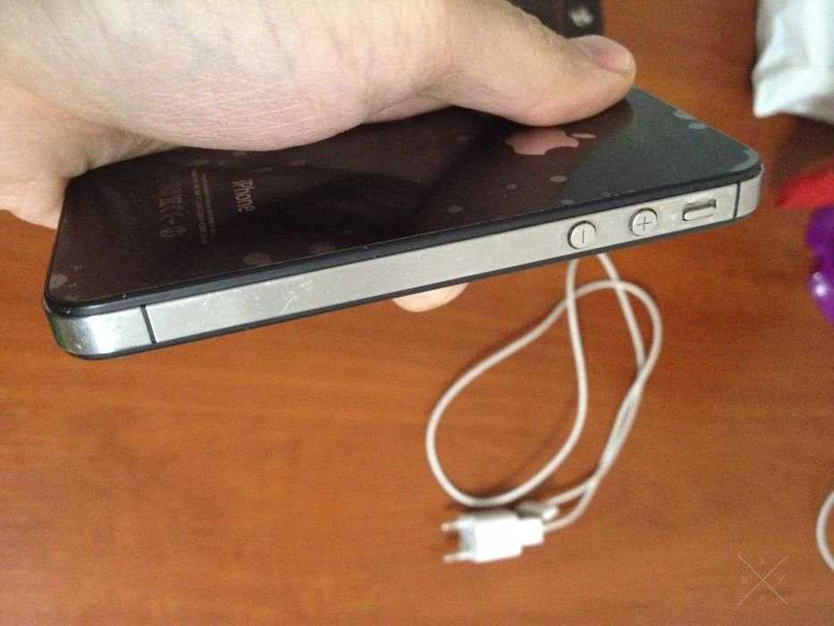 Apple iPhone 4S 16 GB Black Neverlock + Супер комплект !