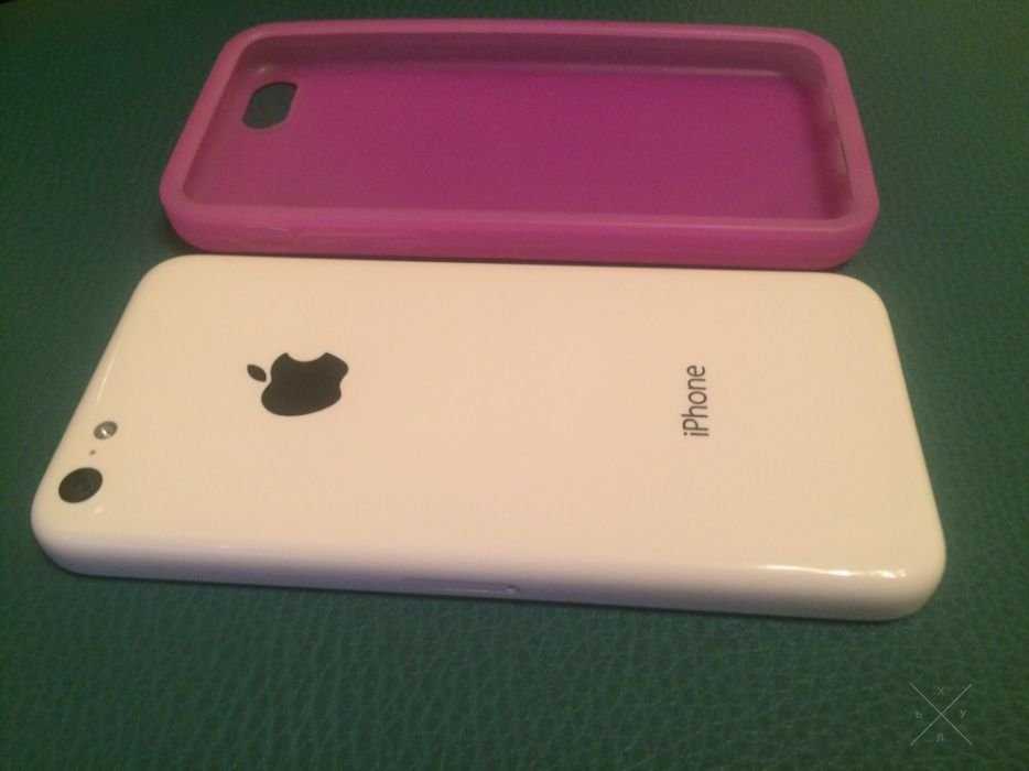 Продам iPhone 5c недорого
