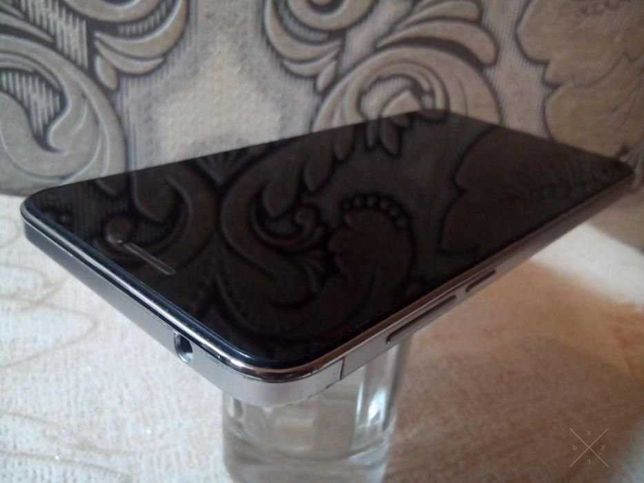 Смартфон Bravis TAU metallic 3G 2 sіm | 5" IPS | 4 яdра по 1,3 ГГц