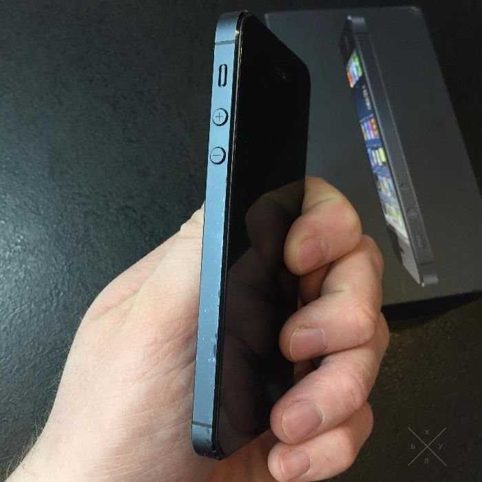 Продам iPhone 5 32gb black неверлок