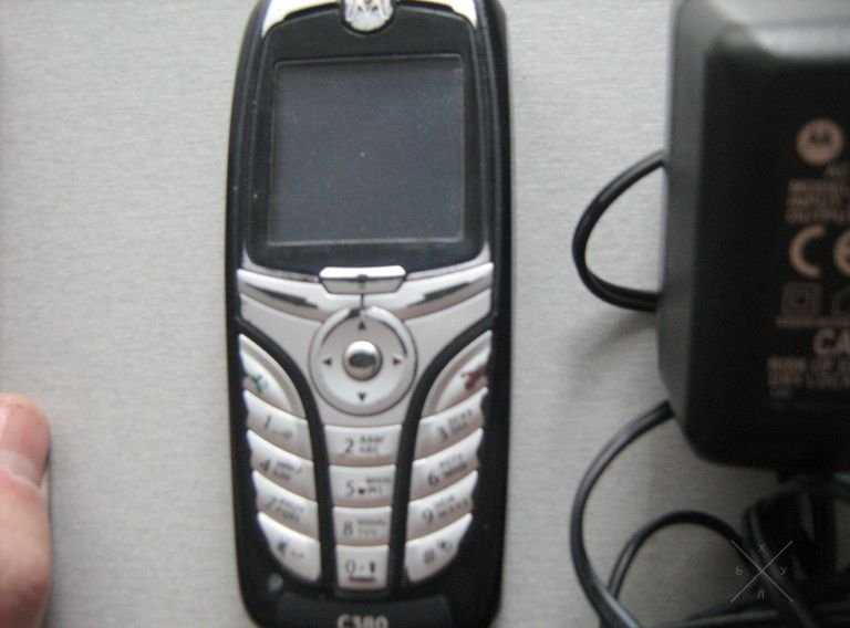 MOTOROLA C 380 Цветная Звонилка! Работает! Заряжается! Звонит!