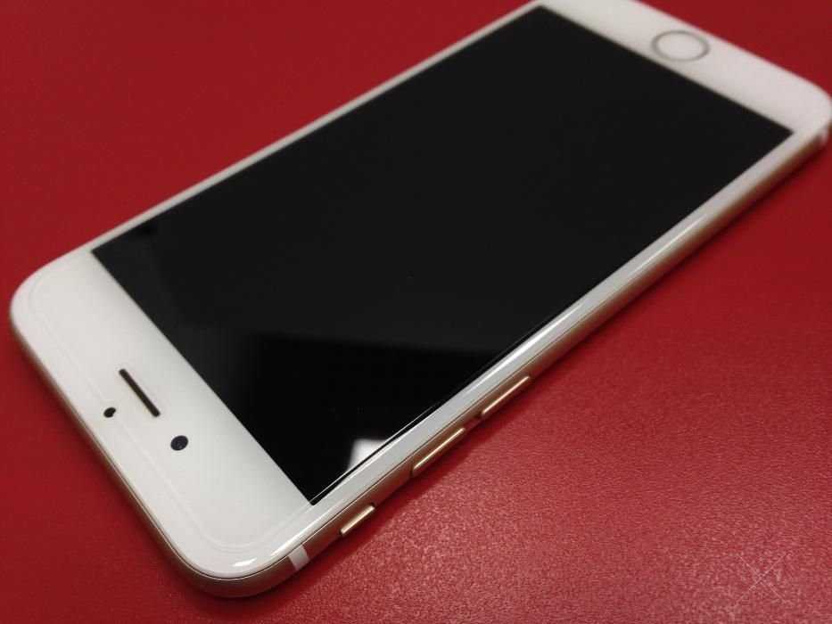 Продам оригинальный Apple Iphone 6 16 Gb + защитное стекло