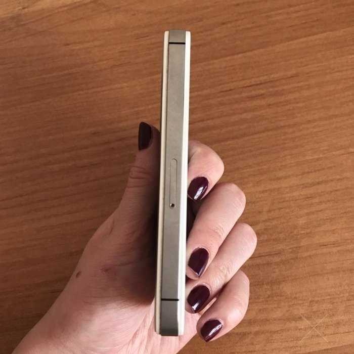 IPhone 4s white 8gb как новый!