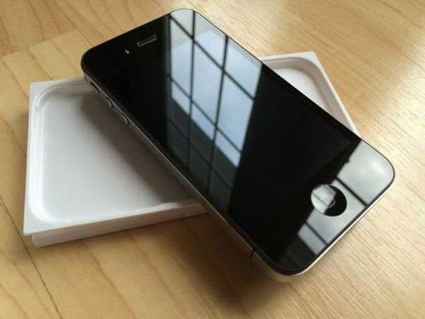iPhone 4s 16Gb Black Unlock. Состояние нового телефона