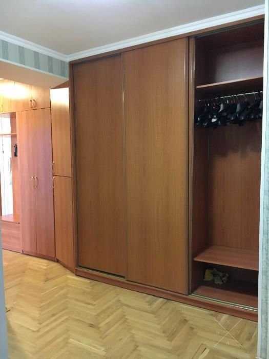 Сдам 2 ком. Квартиру ул. Патриарха Скрипника 40а (Островского 40 )