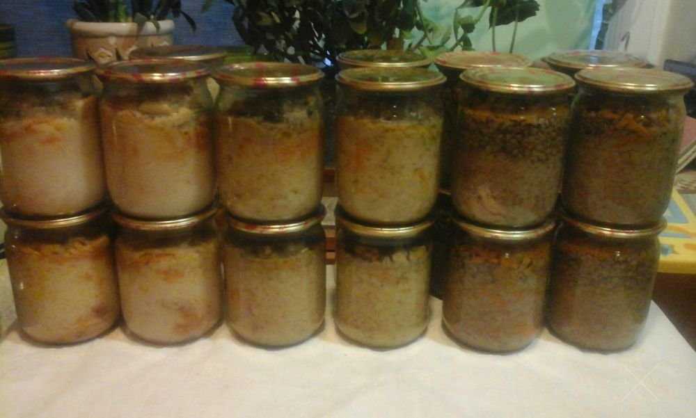 Каша рисовая, гречневая, фасоль с мясом с овощами. "Консерва