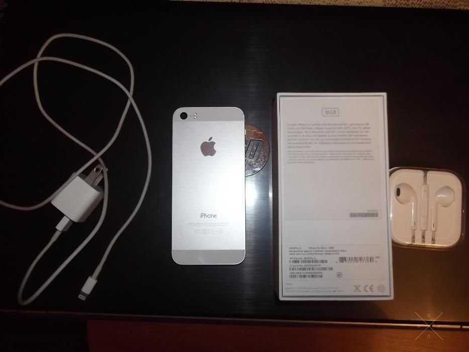 Iphone 5S cеребряный