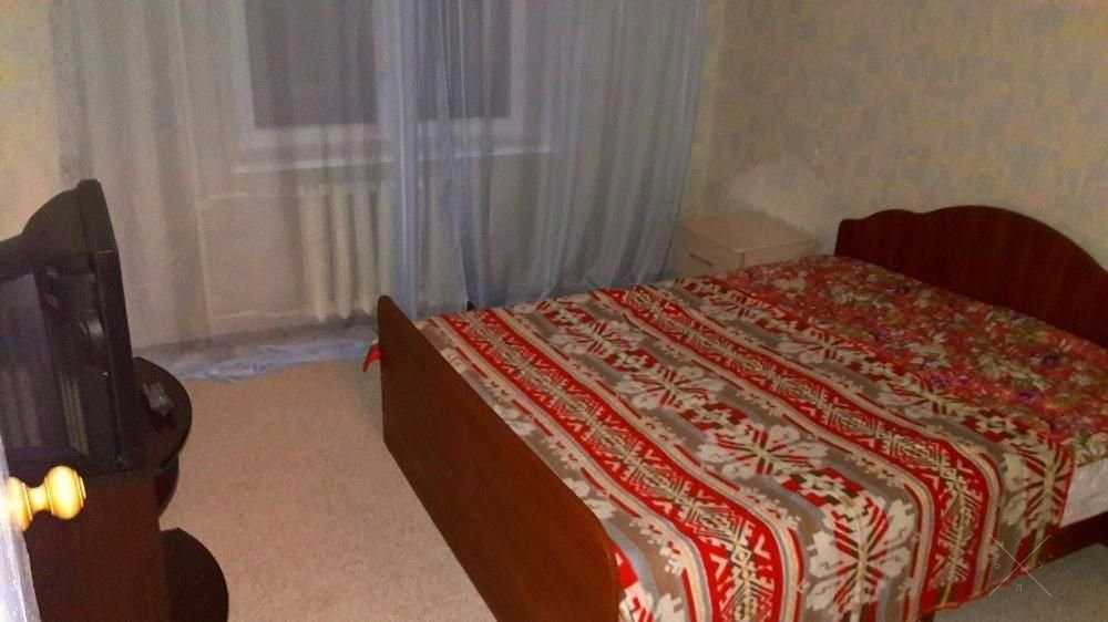 2к квартиру на РУСАНВКЕ, м. Левобережная