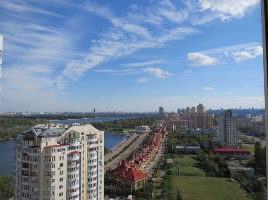 Сдам 3-х комнатную квартиру на Оболони