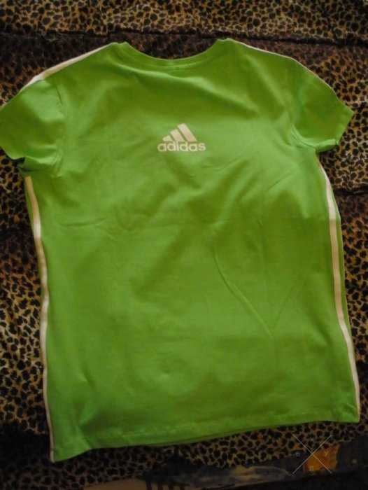 Продам женскую футболку Adidas (НЕДОРОГО)