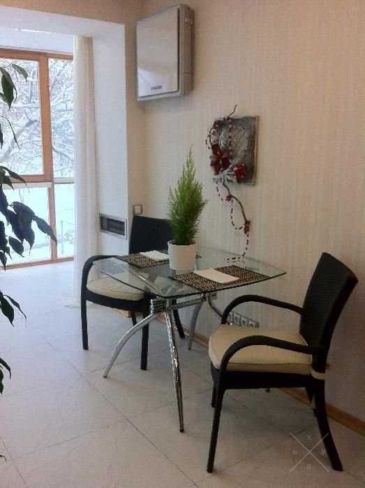 3к квартира в ЦЕНТРЕ м. Арсенальная, ул. Лаврская 8