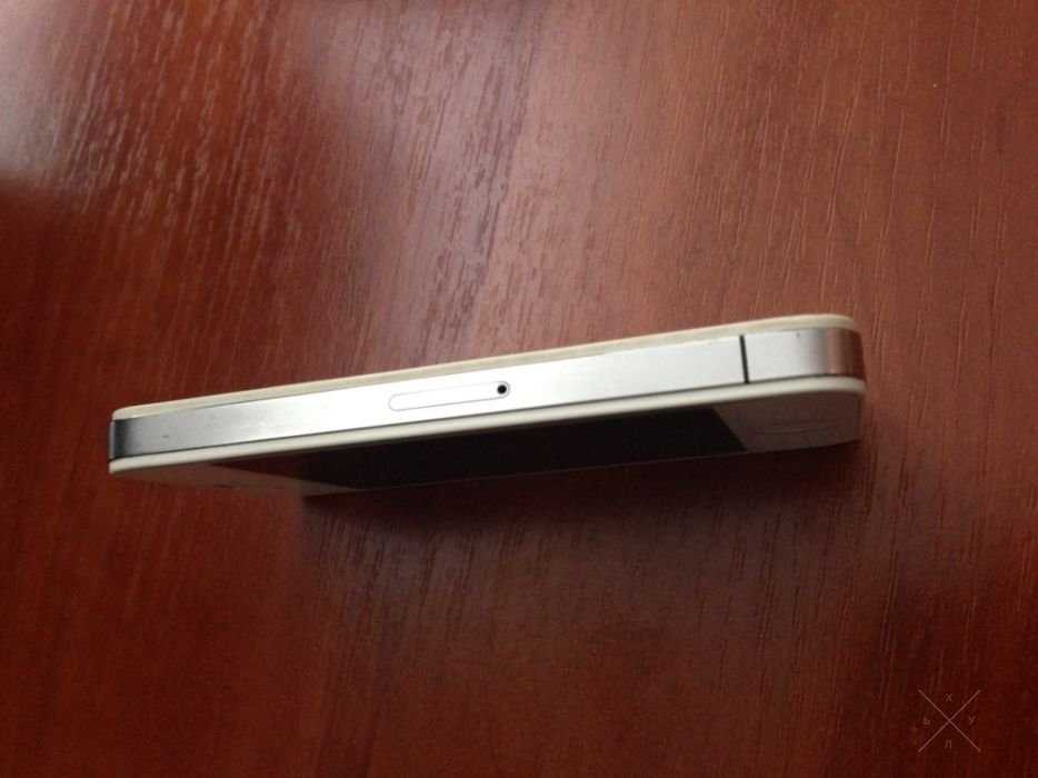 Продам iPhone 4 16gb white
