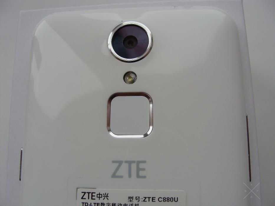 ZTE Blade A1 ( 2 ГБ RAM 16 ГБ ROM,4-ядра,Камера13 Мп(Доставка по Укр