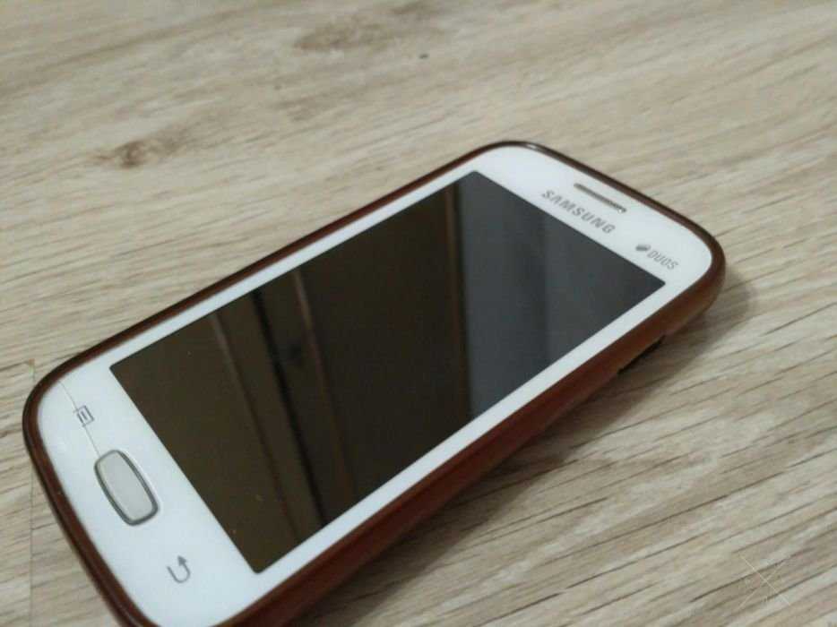 Телефон Samsung Galaxy Star Plus. ЧЕХОЛ в подарок!