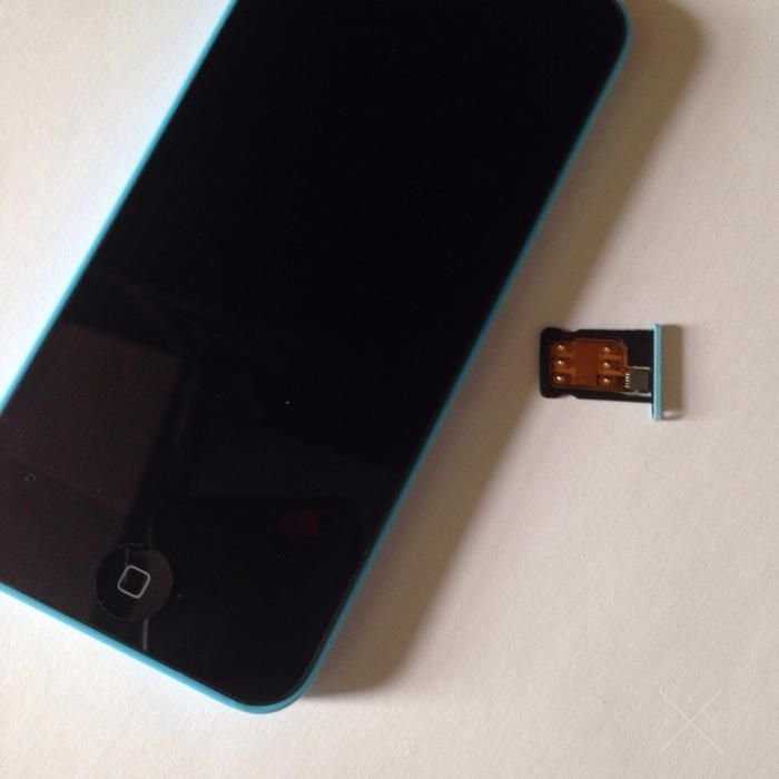 Apple IPhone 5c blue 16gb залочен под Sprint в отличном состоянии
