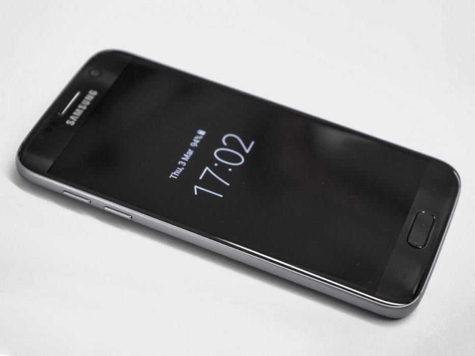 Смартфон Samsung Galaxy S7 (5.1")! Озу-4Gb! Super Amoled! +PowerBank!