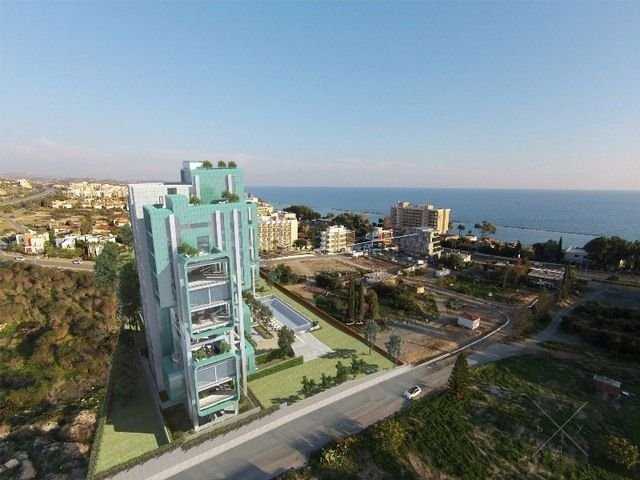 Продажа апартаментов в Лимассоле с 3 спальнями + паспорт Кипра