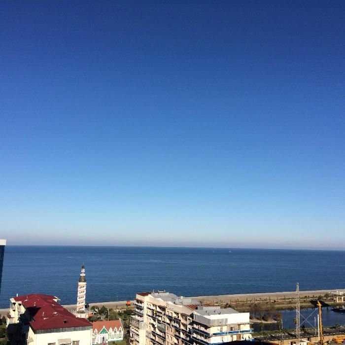 Квартира на берегу моря в Батуми (Грузия)