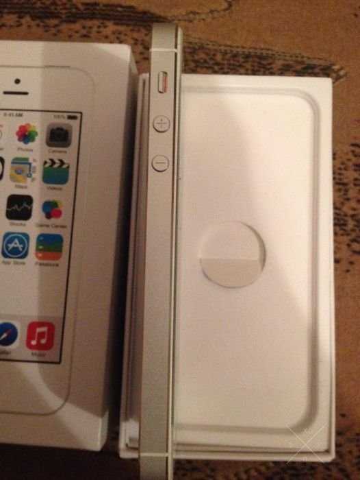Iphone 5s 16 gb Neverlock.Идеальное состояние.Полный комплект.Торг!