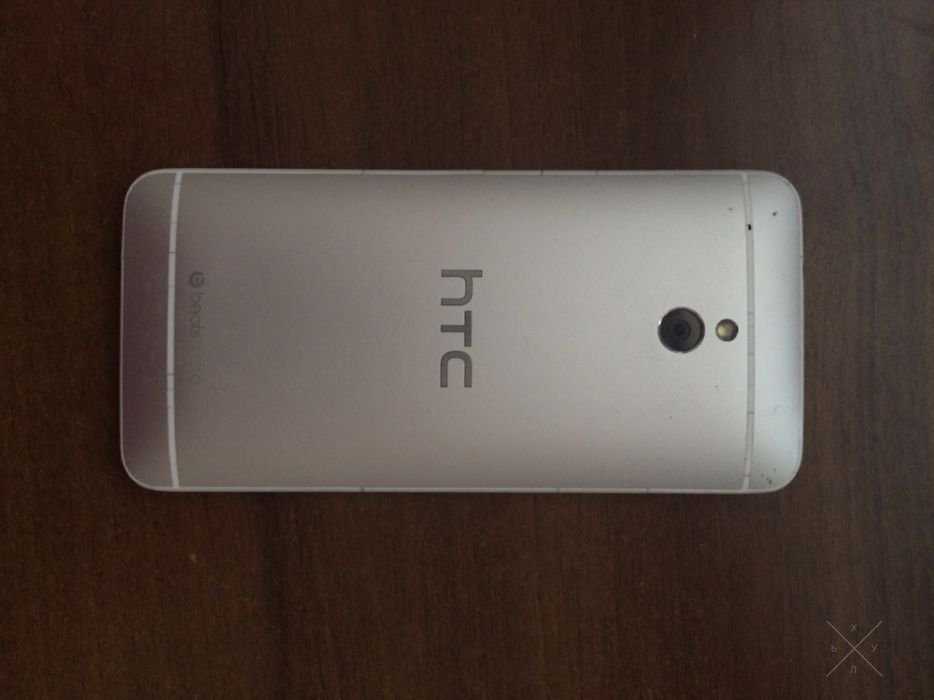 Телефон HTC One mini