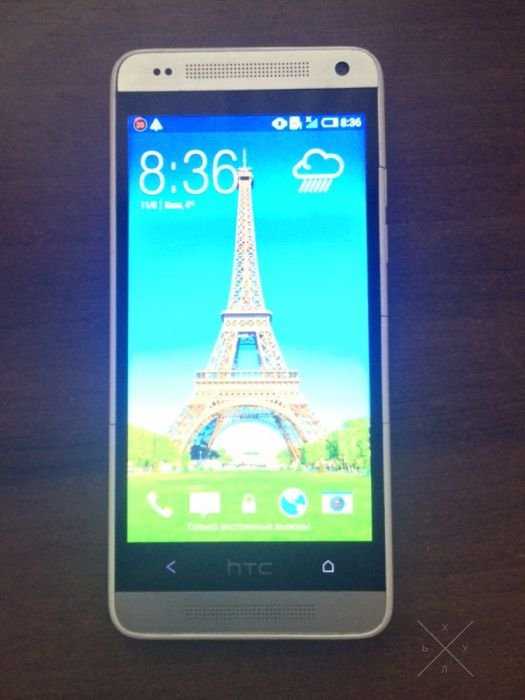 Телефон HTC One mini