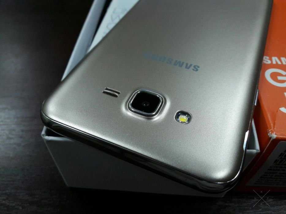 Продам Samsung Galaxy J7 SM-J700H Gold